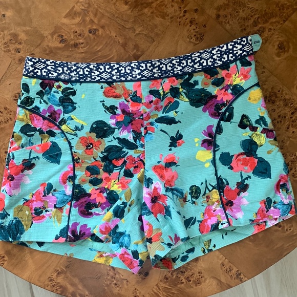 Cotton Floral Shorts - Picture 2 of 7